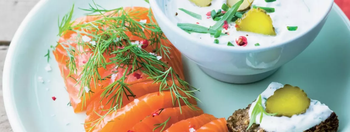 Saumon fumé gravlax, sauce tartare