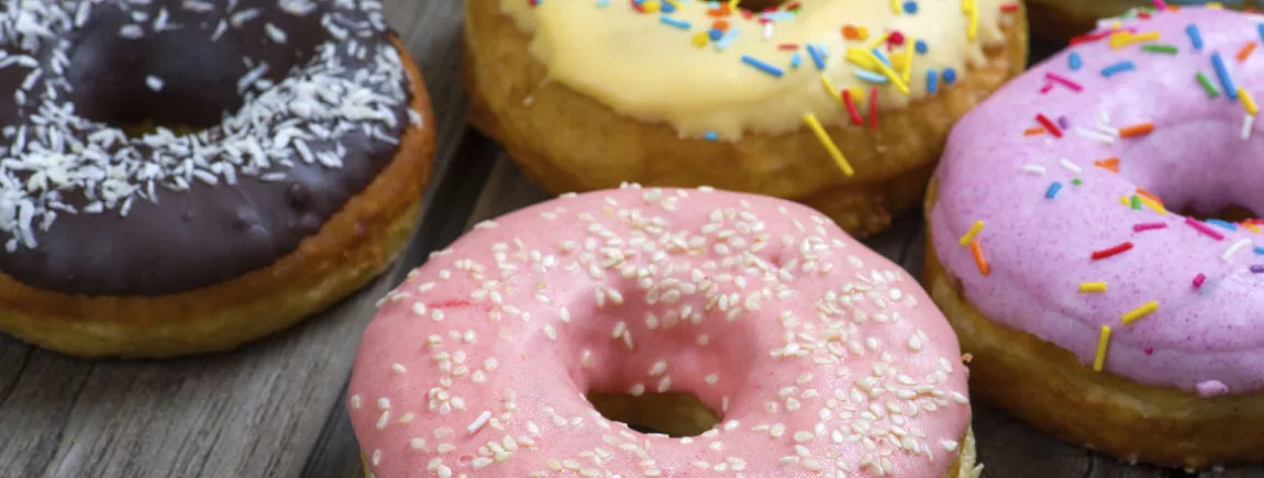 Un appareil à mini donuts ou autres beignets sucrés et salés