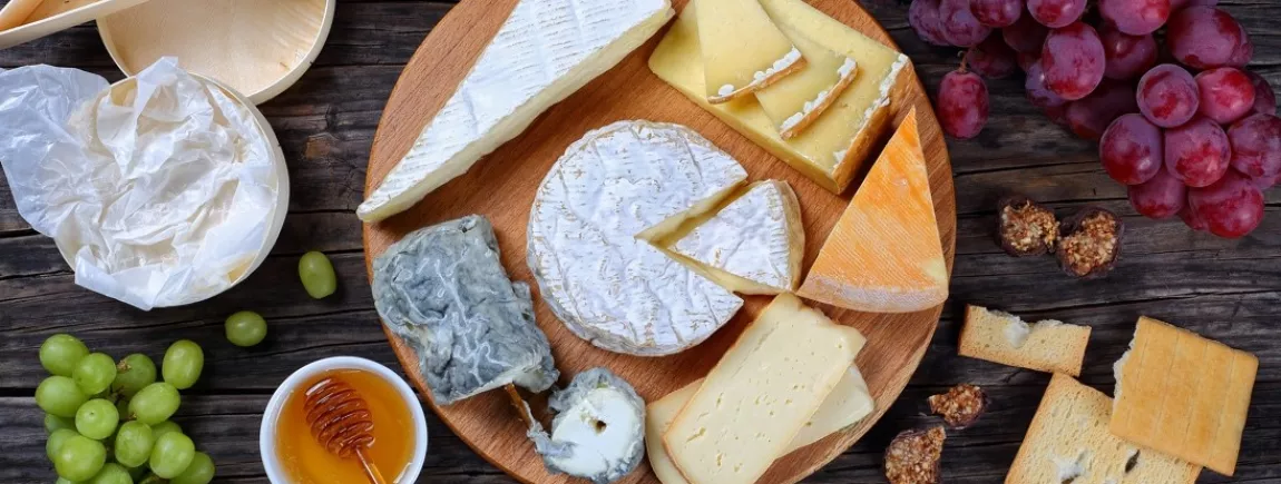 Un plateau de fromages