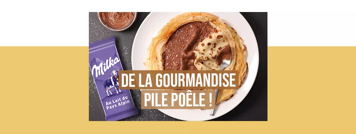 Plat de crêpes avec une tablette milka