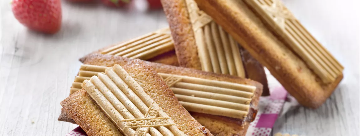 Financiers aux Paille d’Or® aux Fraises et Fraises des bois